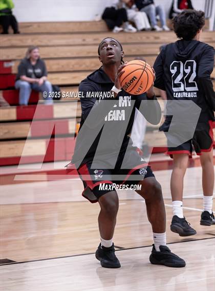 Thumbnail 2 in Corona Del Mar vs Coronado (Harvard-Westlake Winter Showcase) photogallery.