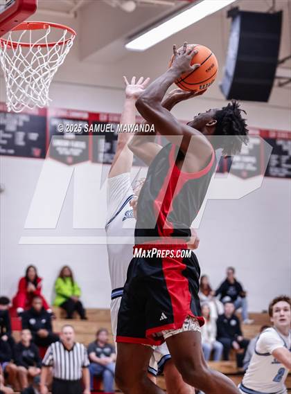 Thumbnail 2 in Corona Del Mar vs Coronado (Harvard-Westlake Winter Showcase) photogallery.