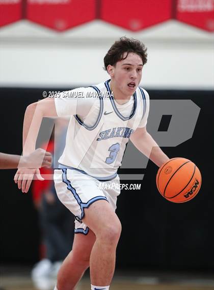 Thumbnail 3 in Corona Del Mar vs Coronado (Harvard-Westlake Winter Showcase) photogallery.