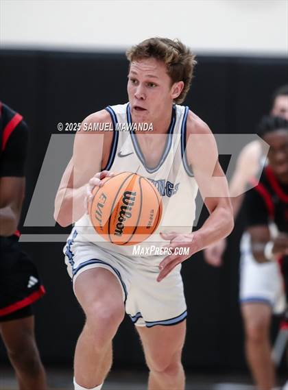 Thumbnail 2 in Corona Del Mar vs Coronado (Harvard-Westlake Winter Showcase) photogallery.