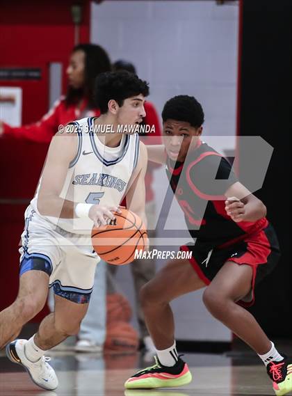 Thumbnail 3 in Corona Del Mar vs Coronado (Harvard-Westlake Winter Showcase) photogallery.