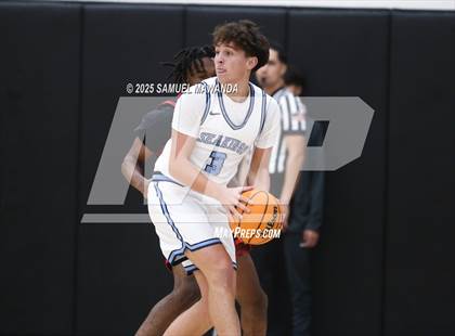 Thumbnail 3 in Corona Del Mar vs Coronado (Harvard-Westlake Winter Showcase) photogallery.