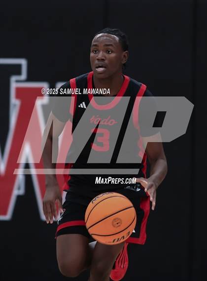 Thumbnail 2 in Corona Del Mar vs Coronado (Harvard-Westlake Winter Showcase) photogallery.