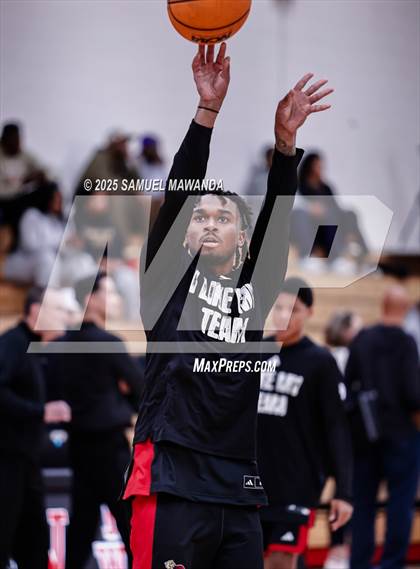 Thumbnail 1 in Corona Del Mar vs Coronado (Harvard-Westlake Winter Showcase) photogallery.