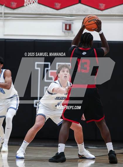 Thumbnail 2 in Corona Del Mar vs Coronado (Harvard-Westlake Winter Showcase) photogallery.