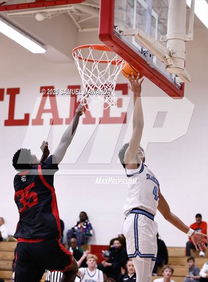 Thumbnail 2 in Corona Del Mar vs Coronado (Harvard-Westlake Winter Showcase) photogallery.