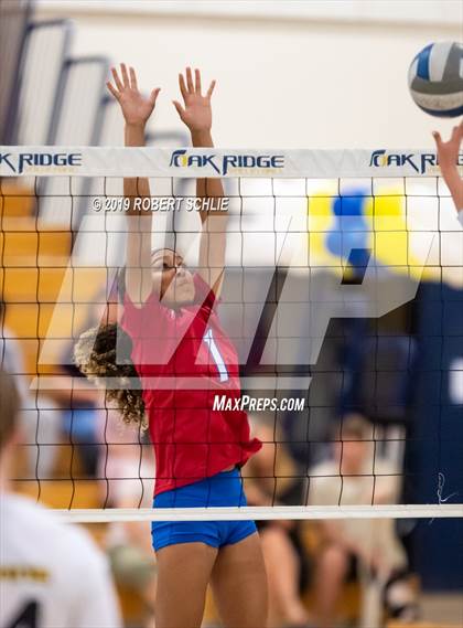 Thumbnail 1 in Folsom @ Oak Ridge photogallery.