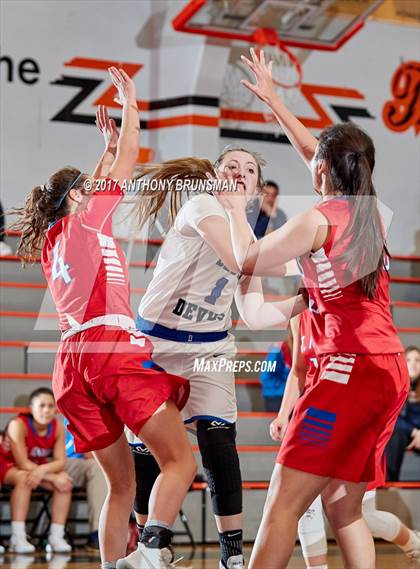 Thumbnail 3 in Davis vs. St. Ignatius (Roseville Elite Showcase) photogallery.
