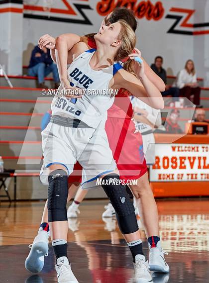 Thumbnail 1 in Davis vs. St. Ignatius (Roseville Elite Showcase) photogallery.