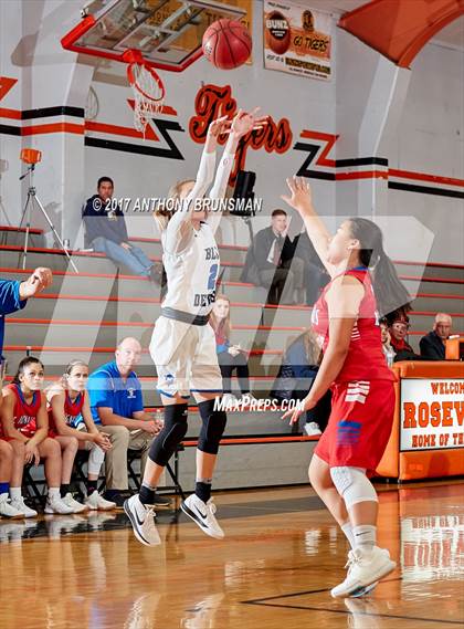Thumbnail 3 in Davis vs. St. Ignatius (Roseville Elite Showcase) photogallery.