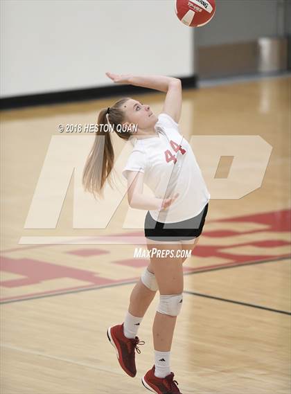 Thumbnail 3 in JSerra Catholic @ Orange Lutheran photogallery.