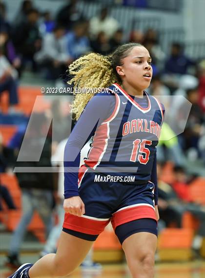 Thumbnail 2 in Oakland @ Blackman (TSSAA 4A District 7 Final) photogallery.