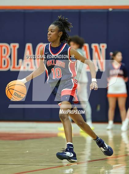 Thumbnail 2 in Oakland @ Blackman (TSSAA 4A District 7 Final) photogallery.