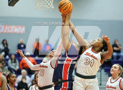 Thumbnail 1 in Oakland @ Blackman (TSSAA 4A District 7 Final) photogallery.