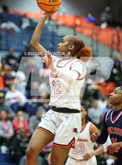 Thumbnail 2 in Oakland @ Blackman (TSSAA 4A District 7 Final) photogallery.