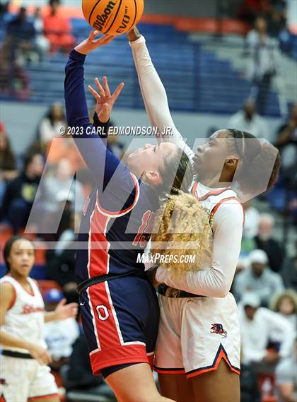 Thumbnail 1 in Oakland @ Blackman (TSSAA 4A District 7 Final) photogallery.