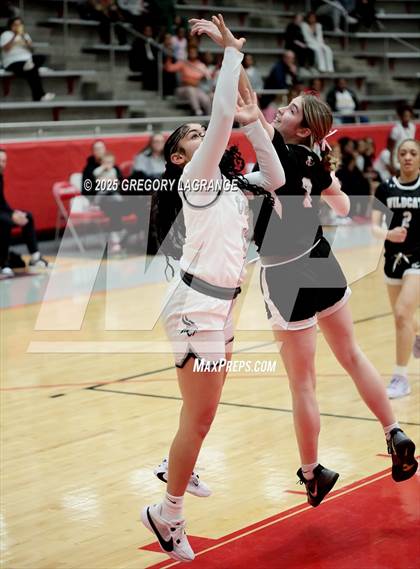 Thumbnail 1 in Lamar vs Guyer (UIL 6A Area Playoffs Division 2) photogallery.