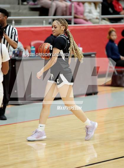 Thumbnail 2 in Lamar vs Guyer (UIL 6A Area Playoffs Division 2) photogallery.