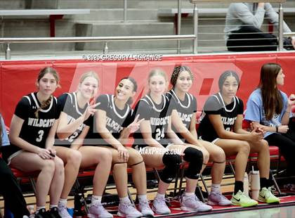 Thumbnail 3 in Lamar vs Guyer (UIL 6A Area Playoffs Division 2) photogallery.