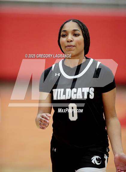 Thumbnail 1 in Lamar vs Guyer (UIL 6A Area Playoffs Division 2) photogallery.