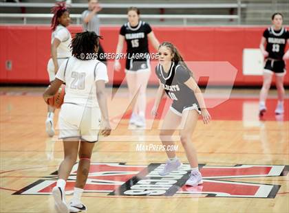 Thumbnail 2 in Lamar vs Guyer (UIL 6A Area Playoffs Division 2) photogallery.