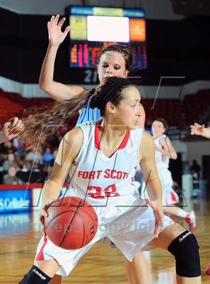 Thumbnail 3 in Fort Scott vs. Clearwater (KSHSAA 4A 1st Round) photogallery.