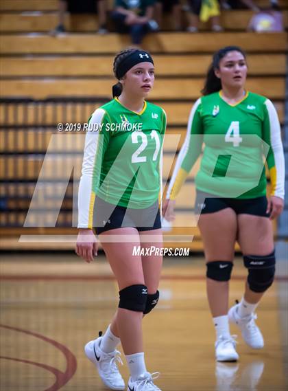Thumbnail 1 in High Tech CV vs. Holtville (CIF SDS D4 Finals) photogallery.