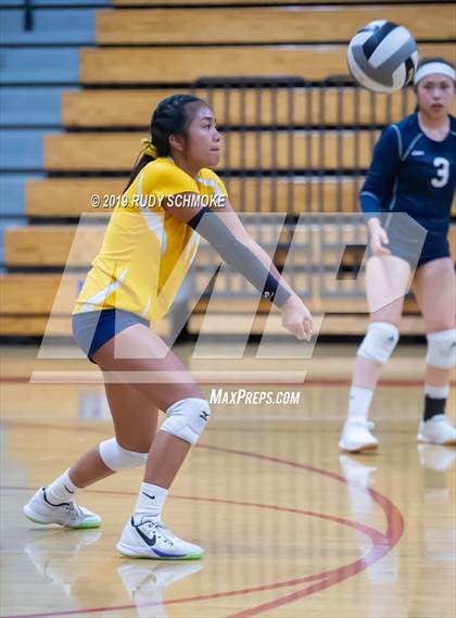 Thumbnail 1 in High Tech CV vs. Holtville (CIF SDS D4 Finals) photogallery.