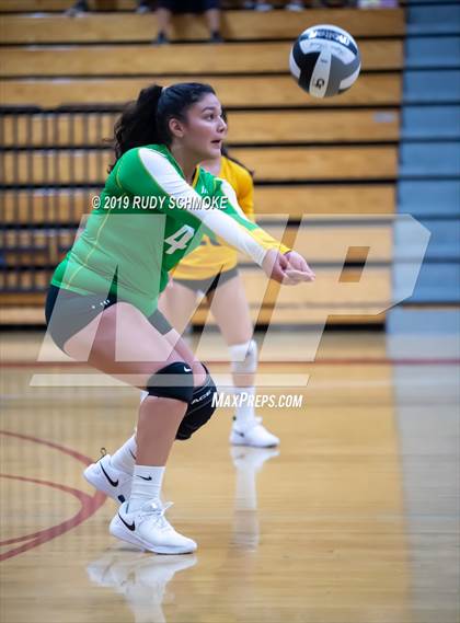 Thumbnail 2 in High Tech CV vs. Holtville (CIF SDS D4 Finals) photogallery.