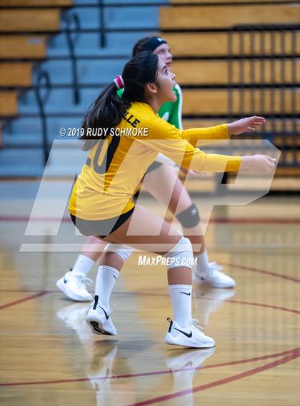 Thumbnail 1 in High Tech CV vs. Holtville (CIF SDS D4 Finals) photogallery.