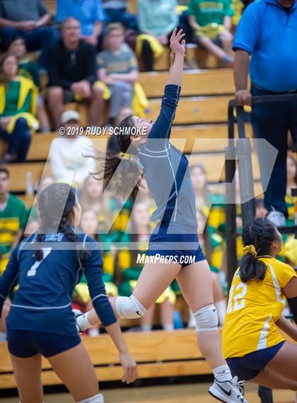 Thumbnail 1 in High Tech CV vs. Holtville (CIF SDS D4 Finals) photogallery.
