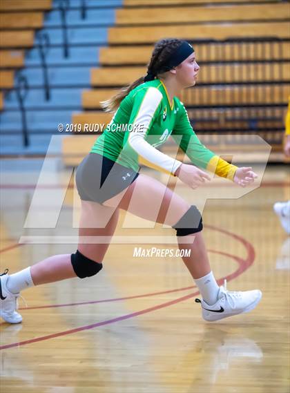 Thumbnail 1 in High Tech CV vs. Holtville (CIF SDS D4 Finals) photogallery.