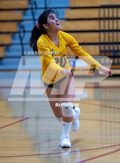 Thumbnail 2 in High Tech CV vs. Holtville (CIF SDS D4 Finals) photogallery.