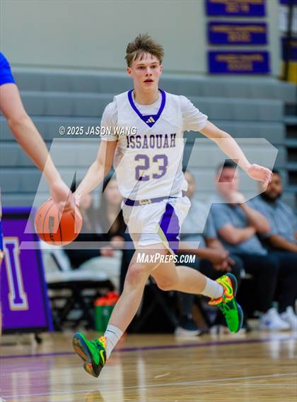 Thumbnail 1 in Stadium @ Issaquah photogallery.