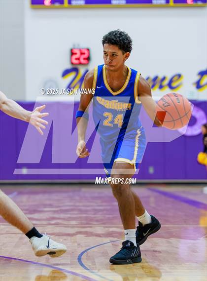 Thumbnail 1 in Stadium @ Issaquah photogallery.