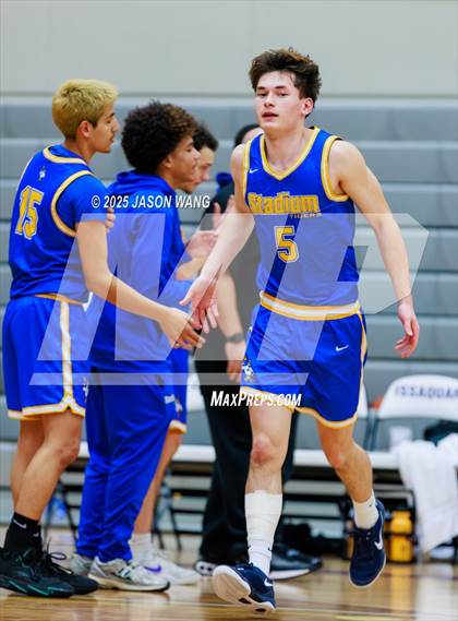 Thumbnail 1 in Stadium @ Issaquah photogallery.