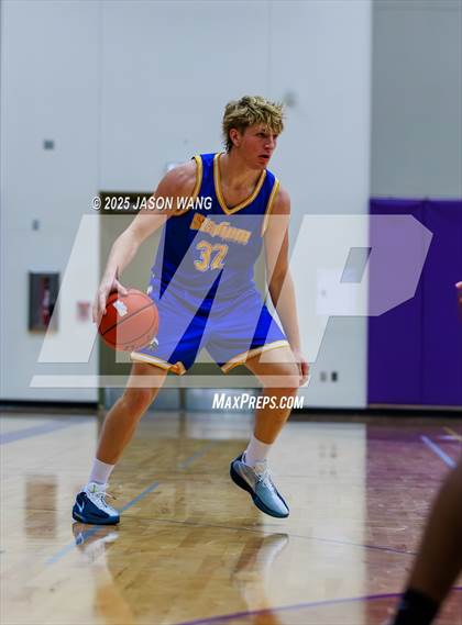 Thumbnail 1 in Stadium @ Issaquah photogallery.