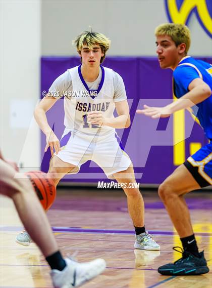 Thumbnail 1 in Stadium @ Issaquah photogallery.