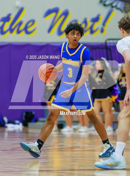 Thumbnail 1 in Stadium @ Issaquah photogallery.