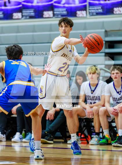 Thumbnail 1 in Stadium @ Issaquah photogallery.