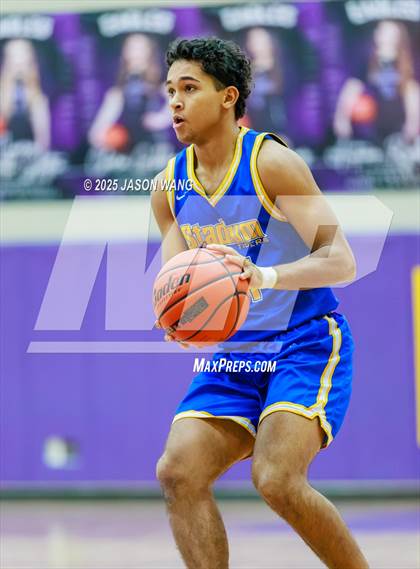 Thumbnail 1 in Stadium @ Issaquah photogallery.