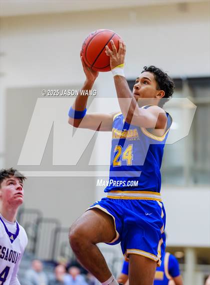 Thumbnail 1 in Stadium @ Issaquah photogallery.