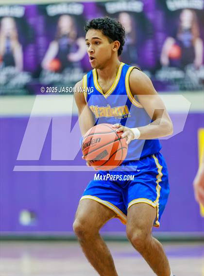 Thumbnail 3 in Stadium @ Issaquah photogallery.