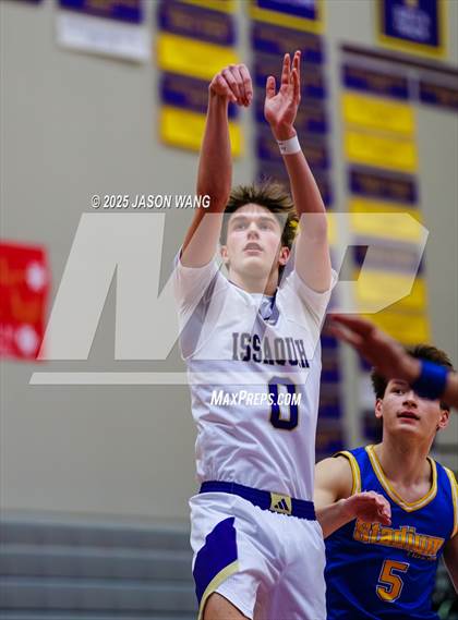 Thumbnail 1 in Stadium @ Issaquah photogallery.