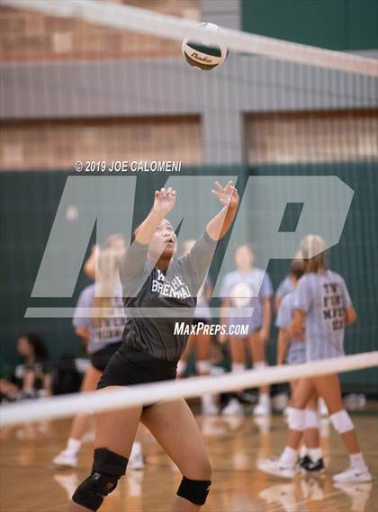 Thumbnail 1 in Alexander vs Brennan (Scrimmage) photogallery.