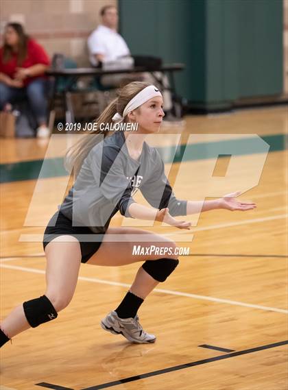 Thumbnail 1 in Alexander vs Brennan (Scrimmage) photogallery.