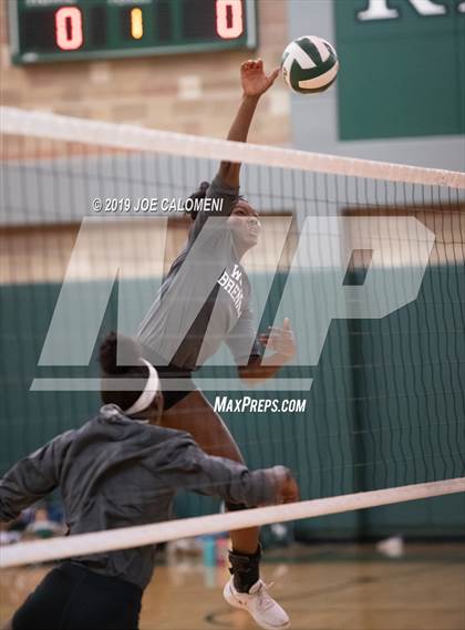 Thumbnail 1 in Alexander vs Brennan (Scrimmage) photogallery.