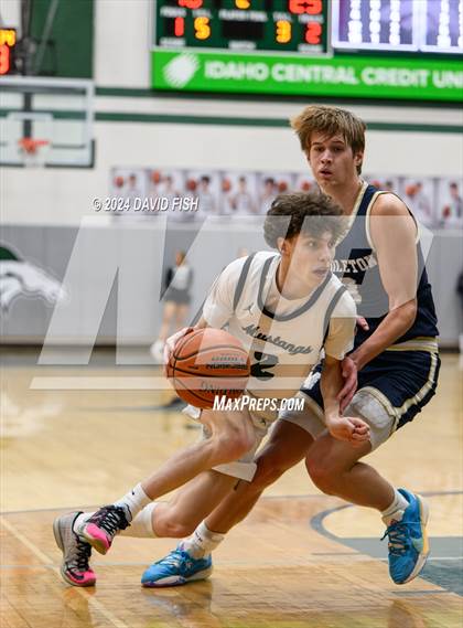 Thumbnail 1 in Middleton @ Eagle (IHSAA 5A District III Round 3) photogallery.