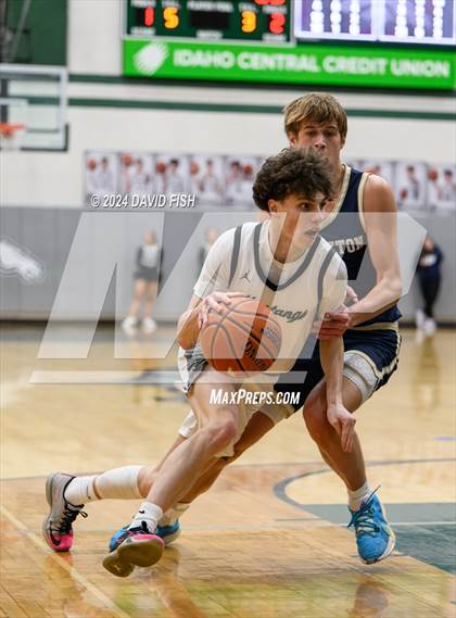 Thumbnail 2 in Middleton @ Eagle (IHSAA 5A District III Round 3) photogallery.