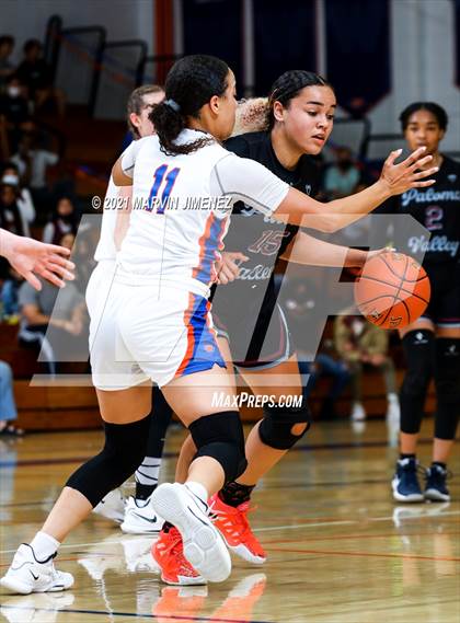 Thumbnail 1 in Paloma Valley @ Westlake (CIF Southern Section D2 Final) photogallery.